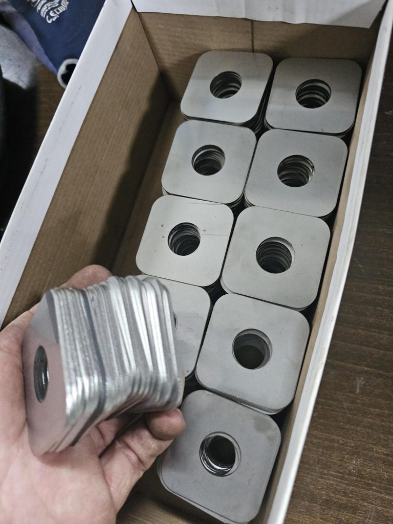 lasersko rezanje čelika lasersko rezanje inoxa laser cut aluminij primjer izrezanog čeličnog dijela lasersko rezanje metalnih ploča